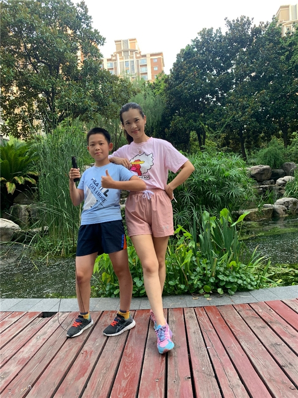 致敬全民健身！上海四区超1900位中小学生与家长共同完成暑期线上跳绳挑战