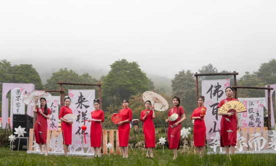 泉州安溪举办佛耳山杜鹃花文化节·汉服旗袍主题秀活动